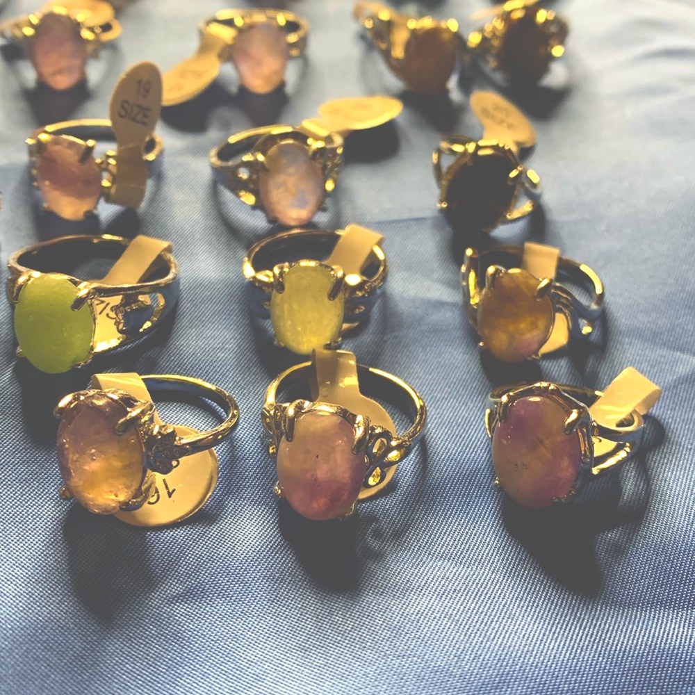 Very pretty crystal rings stainless steel